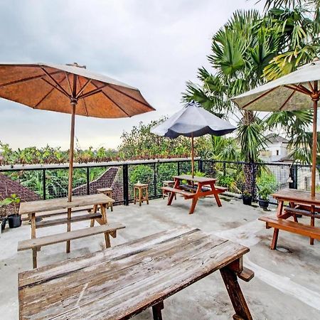Oyo 92256 Sentosa Residence Jogjakarta Buitenkant foto