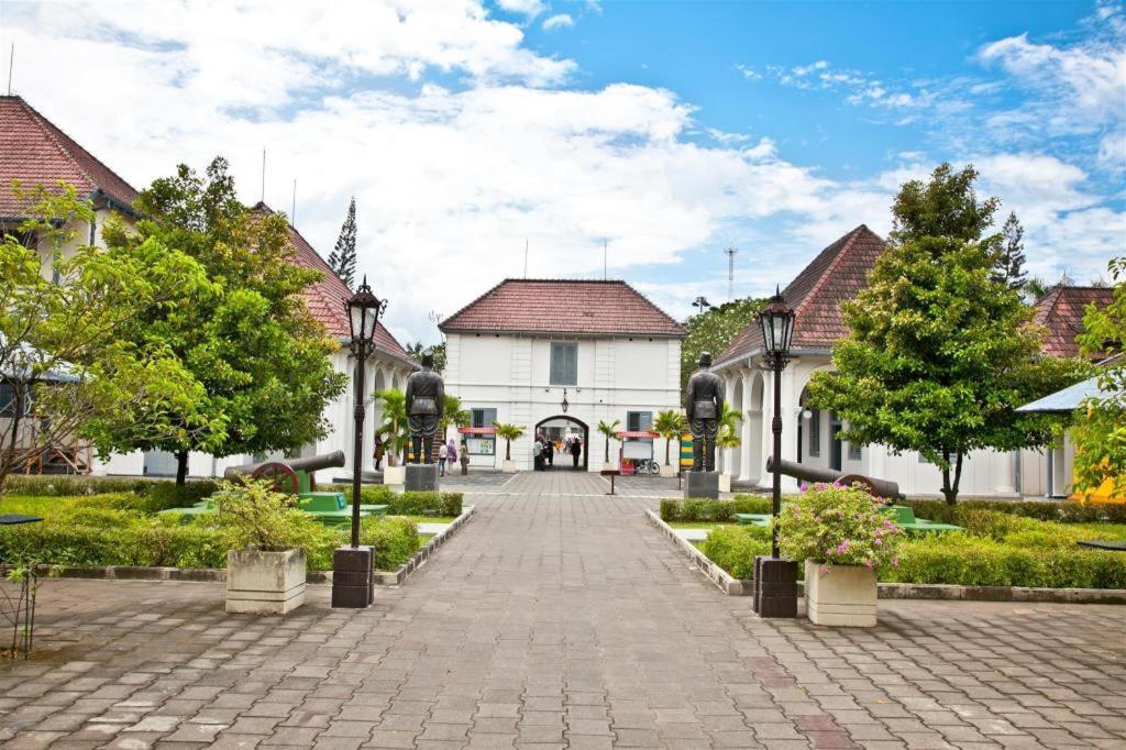 Oyo 92256 Sentosa Residence Jogjakarta Buitenkant foto