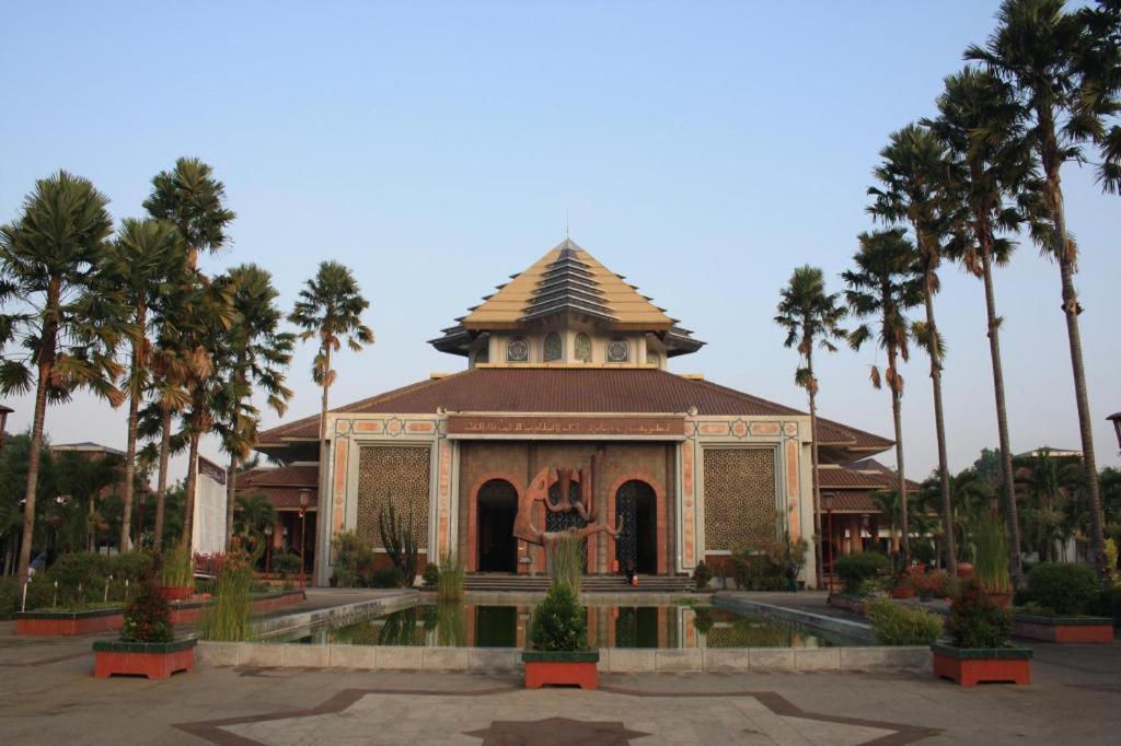 Oyo 92256 Sentosa Residence Jogjakarta Buitenkant foto